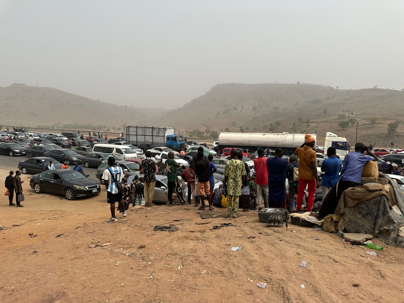11:30 am — Major Roadblock Disrupts Traffic Along Karu–Nyanya Route